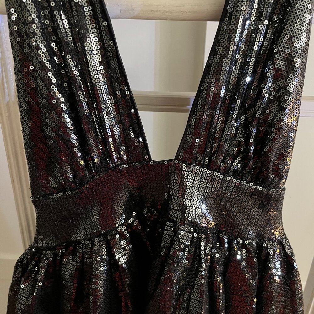 BNWT BEBE Gunmetal Sequined Halter Deep V-Neck Petticoat (S) - Picture 4 of 9